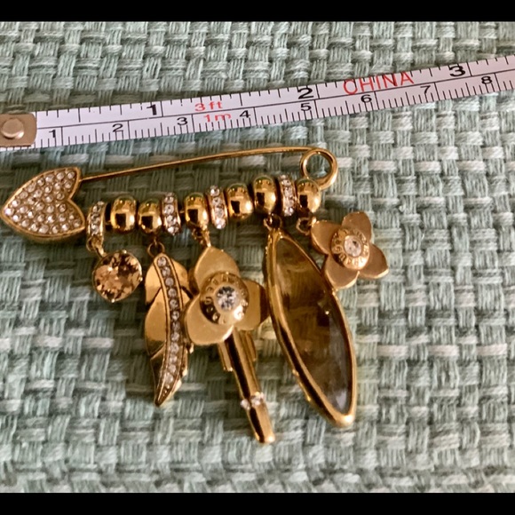 Henri BENDEL gold secret garden pin - Picture 6 of 8
